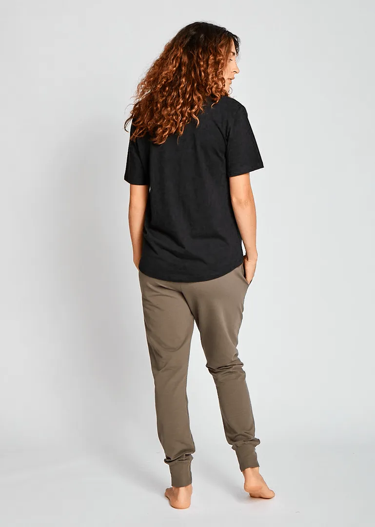 RELAXED BLACK TEE